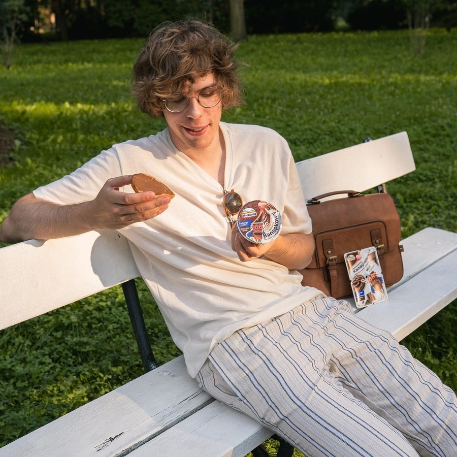 Karol Kuter, 28 (YouTube明星)