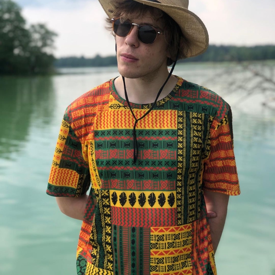 Karol Kuter, 28 (YouTube Star)