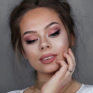 Karolinagriciute, 29 (Instagram明星)