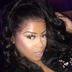 Kashmir Santiago, 35 (Modella)