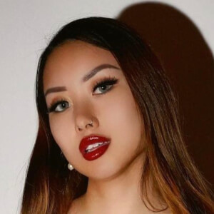 Kat Arielle, 26 (TikTok明星)