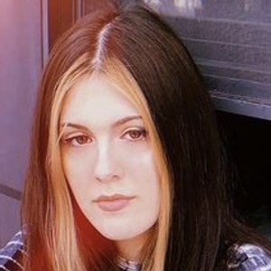 Kat Tenbarge, 25 (記者)