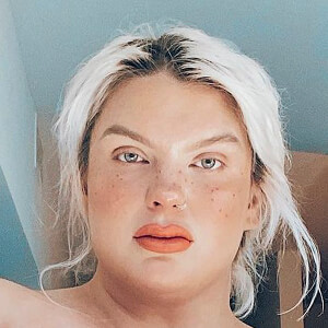 Katana Fatale, 39 (Model)