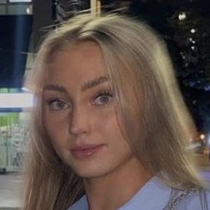 Kate Craig, 25 (TikTok明星)