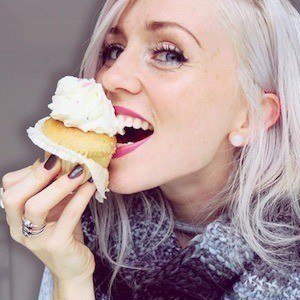 Kate Flowers, 37 (Estrella de YouTube)