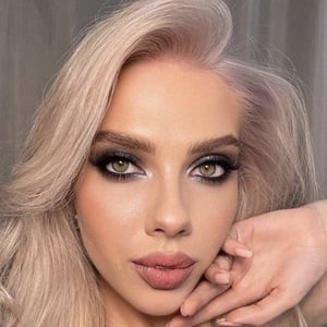 Kate Johansson image 7