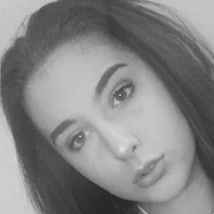 Katee Ellis, 23 (YouNow Star)