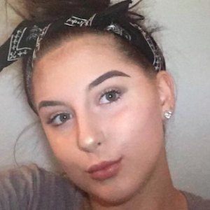 Katee Ellis, 23 (YouNow Star)