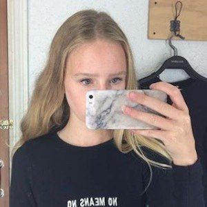 Katelijne, 23 (TikTok Star)