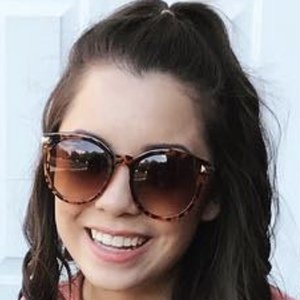 Katelyn Walker, 29 (TikTok Star)