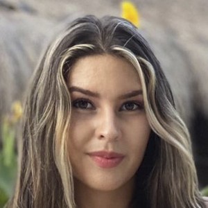 Katerin Correa, 28 (Instagram明星)