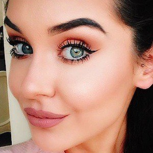 KatesBeautyStation, 36 (YouTube Star)