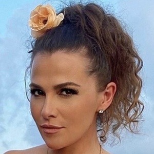 Katharina Boger, 25 (Pop Singer)