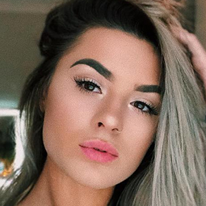 Katherine Krecioch, 24 (TikTok Star)