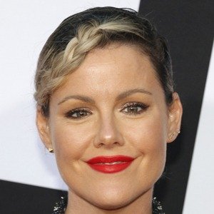 Kathleen Robertson image 6