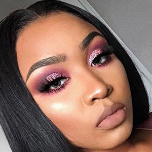 Kathryn Bedell, 30 (YouTube明星)