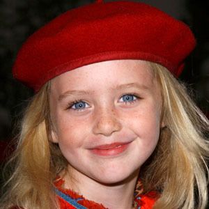 Kathryn Newton image 8