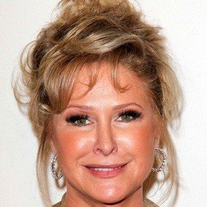 Kathy Hilton, 64 (Diseñador de Modas)