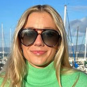 Katie Begley, 25 (Estrella de TikTok)