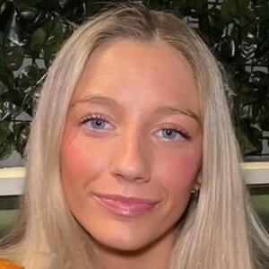 Katie Begley, 25 (TikTok明星)