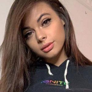 Katie Bell, 28 (Instagram Star)
