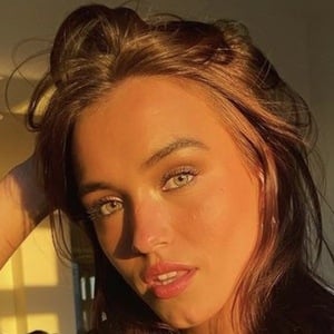 Katie Brown, 22 (TikTok Star)