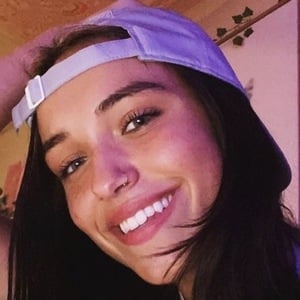 Katie Brown, 22 (TikTok明星)