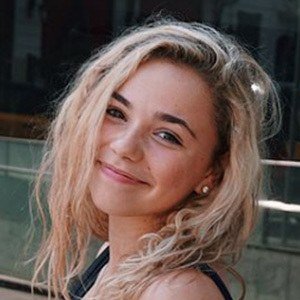 Katie Donnelly, 19 (Estrelas do YouTube)