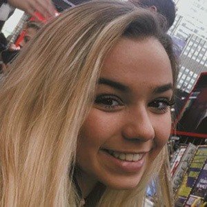 Katie Donnelly, 21 (YouTube-ster)