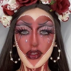 Katie Farhood, 26 (TikTok Star)