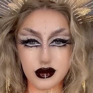 Katie Farhood, 26 (TikTok Star)