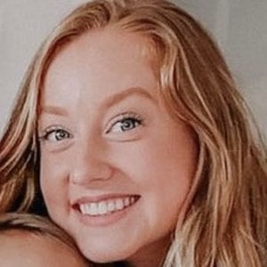 Katie Gonzales, 27 (YouTube明星)