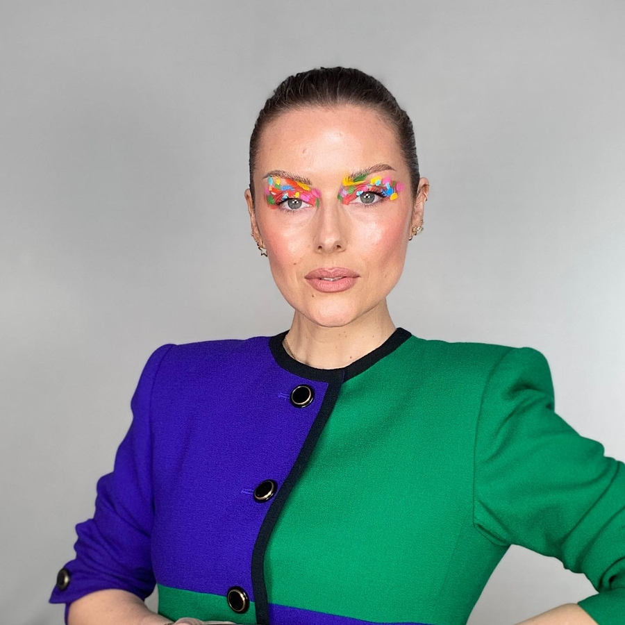 Katie Jane Hughes, 42 (化妆师)