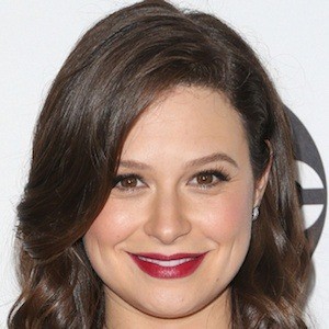 Katie Lowes, 44 (電視女演員)