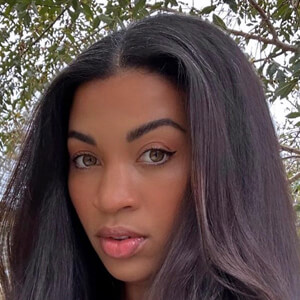 Katie Morton, 33 (Instagram明星)