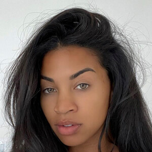 Katie Morton image 8