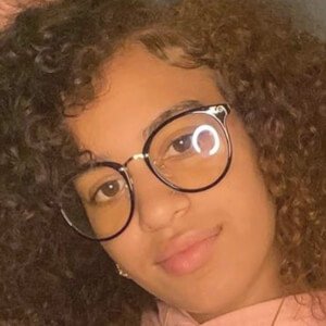 Katie Mylove Nazir, 17 (Звезда Youtube)