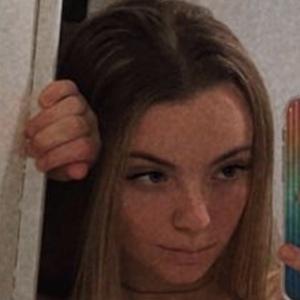 Katie Pardon, 24 (Estrella de TikTok)