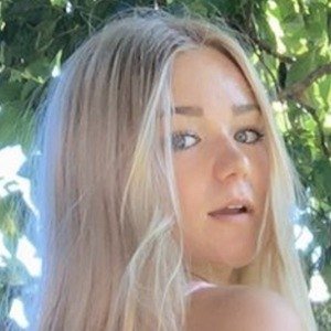 Katie Sigmond, 23 (TikTok Star)