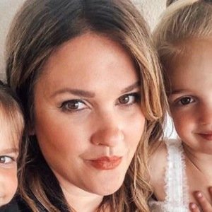 Katie Stauffer, 47 (Instagram-ster)