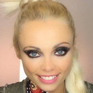 Katja Glieson, 29 (流行歌手)