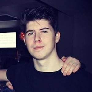 Kavos, 28 (YouTube明星)