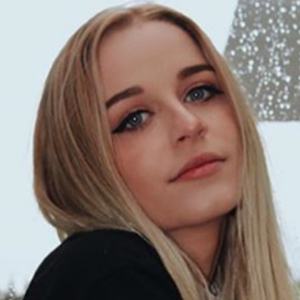 Kay Cook, 24 (Estrella de Instagram)