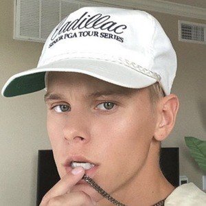Kayden Stephenson, 27 (流行歌手)