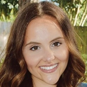 Kayla Iutzwig, 22 (TikTok Star)