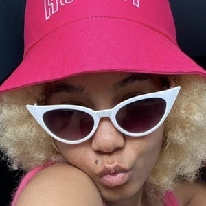 Kayla Kim Meiring, 33 (TikTok明星)