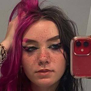Kayla Malecc, 19 (TikTok Star)