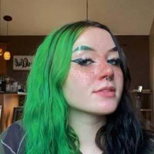 Kayla Malecc, 20 (TikTok Star)