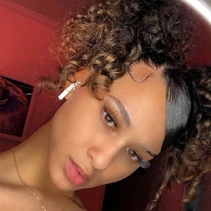 Kayla Michelle image 2