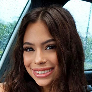 Kayla Richart, 25 (Instagram明星)